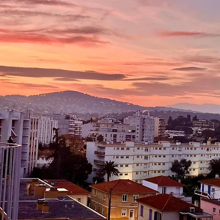 Luxury Penthouse Near The Daire *