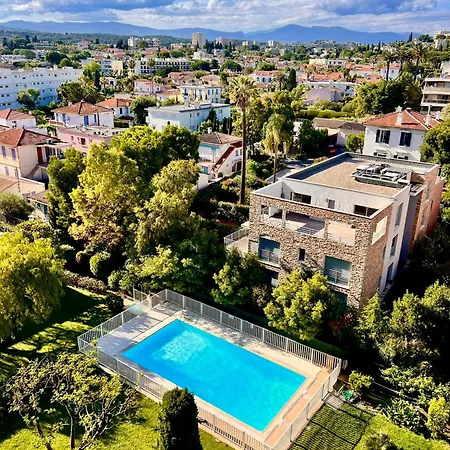 Luxury Penthouse Near The Apartmán Antibes