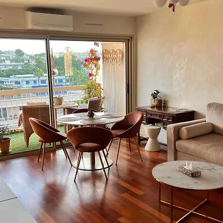 Luxury Penthouse Near The *