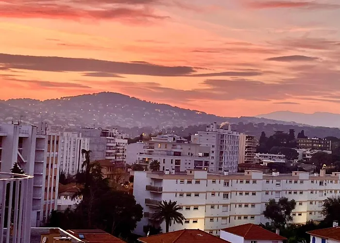 Luxury Penthouse Near The Апартаменты *