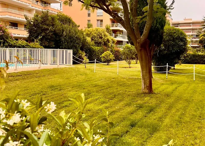 Luxury Penthouse Near The *