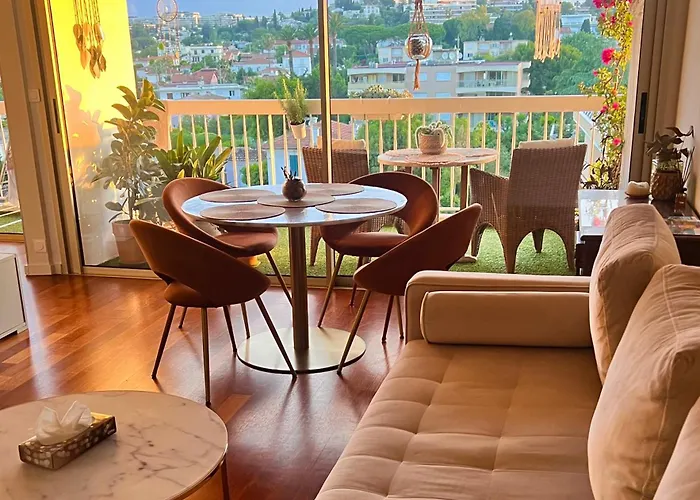 Luxury Penthouse Near The Антиб